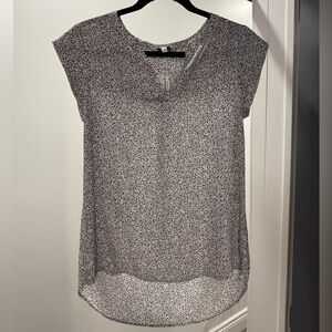 Reitmans Black and White Floral Blouse